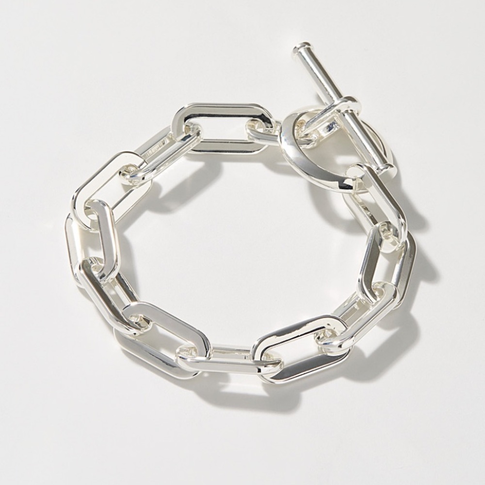 Elegant Silver Chain Bracelet
